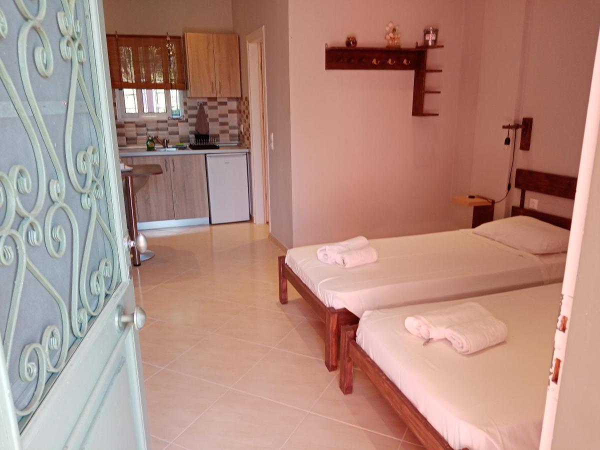מסונגי Maria Corfu Apartments מראה חיצוני תמונה